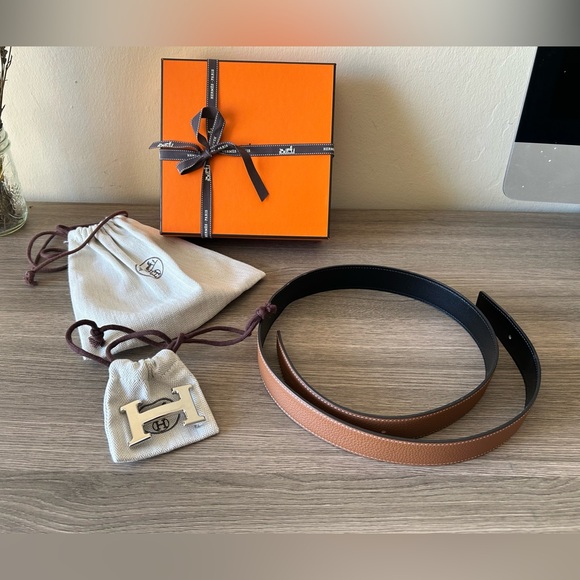 Hermes 32mm Gold and Black Reversible Leather Belt Silver H Buckle, Size 90 - Picture 12 of 17